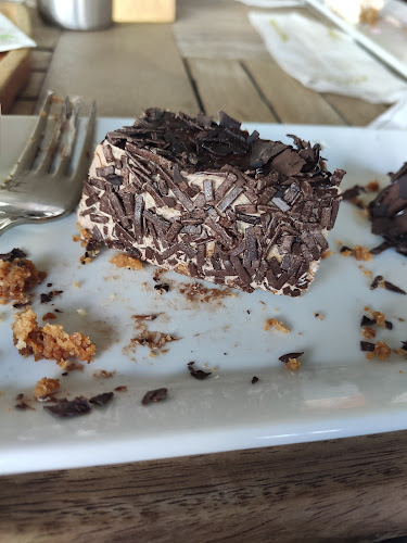 Mado - Gastronomi ve konaklama