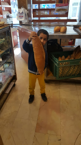 Comentarii opinii despre Ahmetoğlu Ekmek Pasta