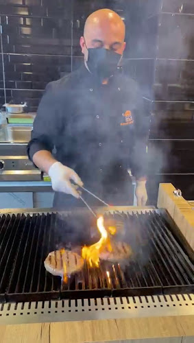 Opinii despre BurgerMurger Steak&Burger House în Büyükçekmece - Gastronomi ve konaklama