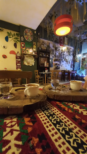 Sır Kahvesi - Gastronomi ve konaklama