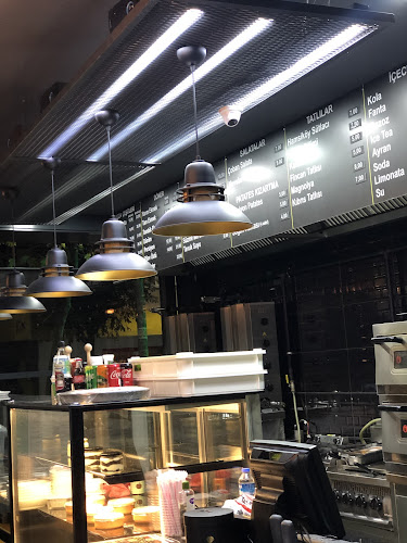 Opinii despre Bella Mia Pizza &Tat Da Gör Döner în Küçükçekmece - Gastronomi ve konaklama