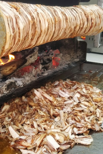 Merkez Közde Tavuk Döner - Gastronomi ve konaklama