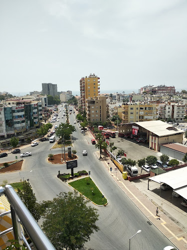 Aydınlıkevler Semt Pazarı - Gastronomi ve konaklama