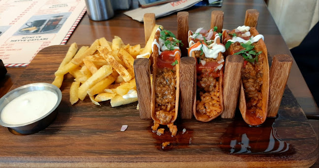 Bob's kitchen - Gastronomi ve konaklama