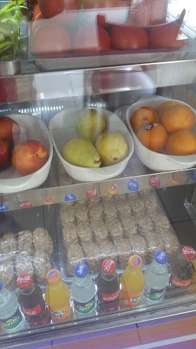 Köfteci İsmet Usta - Bayraklı