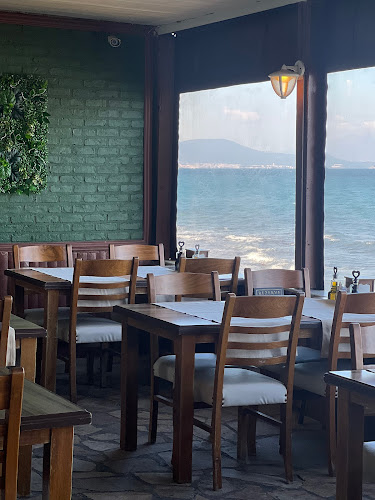 Zeytin Cafe & Restaurant Urla