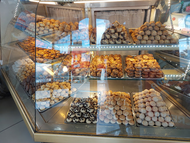 Akdeniz Pastanesi 2 - Gastronomi ve konaklama