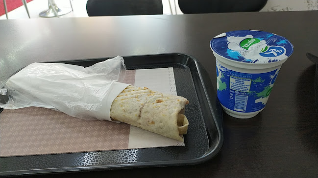 Opinii despre Yanar Döner Esenler în Esenler - Gastronomi ve konaklama