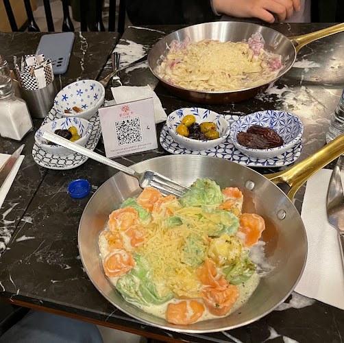 Fatih Sultan Mehmet, meydan avm, 34771 Ümraniye/İstanbul