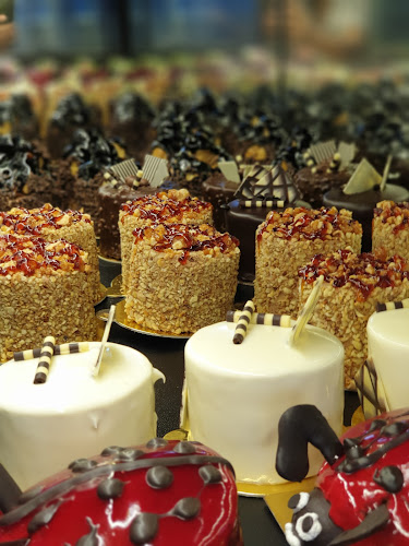 Sarı Fırın Pasta Cafe - Gastronomi ve konaklama