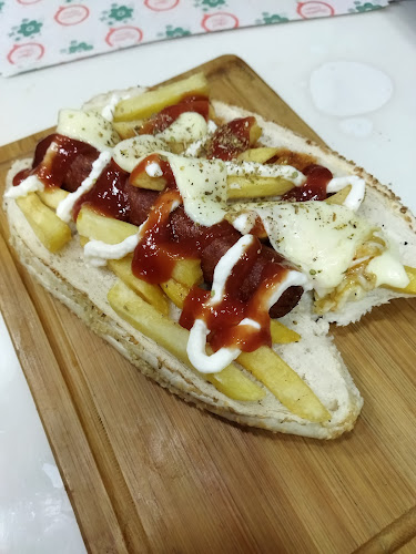 Opinii despre Bi Kumru Paşa Alanı în Karesi - Gastronomi ve konaklama