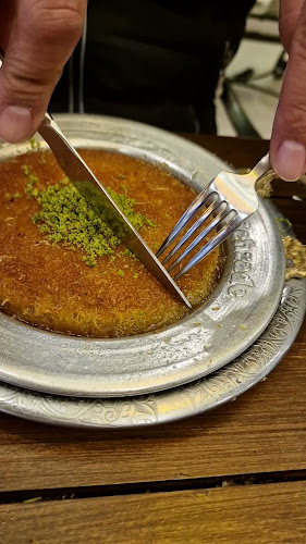 Opinii despre Şehzade Künefe în Antalya - Gastronomi ve konaklama