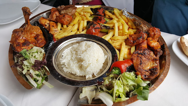 Omar Restaurant & Cafe