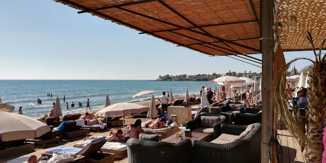 Sea Side Beach Lounge