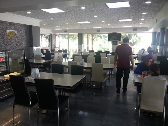 Opinii despre Farabi Cafe & Restorant în Trabzon Merkez - Gastronomi ve konaklama