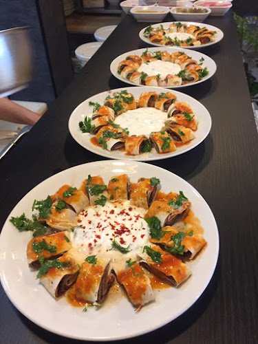 Sultan İskender - Gastronomi ve konaklama