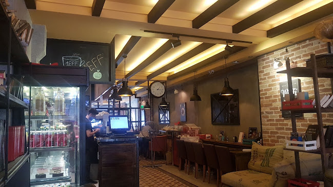 Jeff İstanbul - Gastronomi ve konaklama