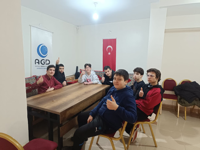 Opinii despre BAYBURT AGD -MGV VAKIF kitap kafe în Bayburt Merkez - Gastronomi ve konaklama