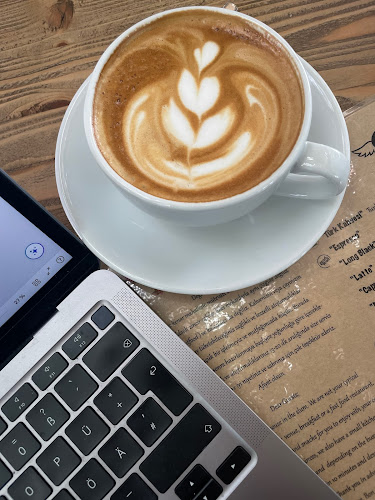 Opinii despre Köşe Kahve fethiye în Fethiye - Gastronomi ve konaklama