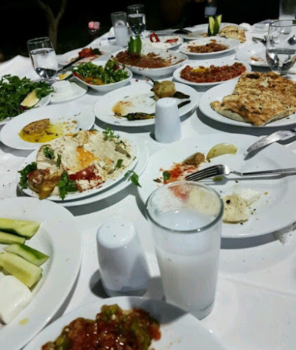 Opinii despre Kumru Restaurant în Antakya - Gastronomi ve konaklama