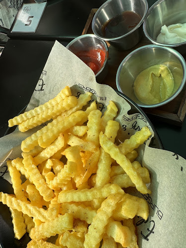 Comentarii opinii despre Ediz's Burgers