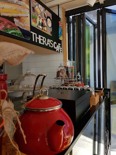 Thera’s Cafe