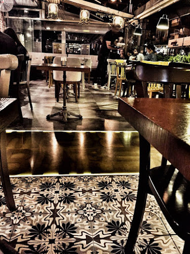 Kazımdirik, Süvari Cd. No:58, 35040 Bornova/İzmir