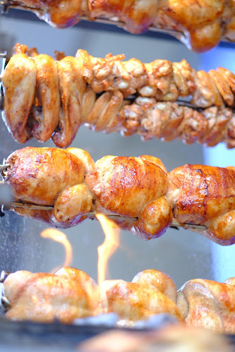 Opinii despre Alp Market Tekel Bayii & Kızarmış Tavuk în Buca - Gastronomi ve konaklama