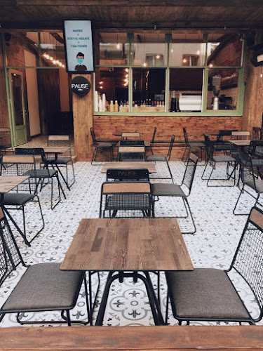 Opinii despre Pause Coffea-Küçükpark în Bornova - Gastronomi ve konaklama