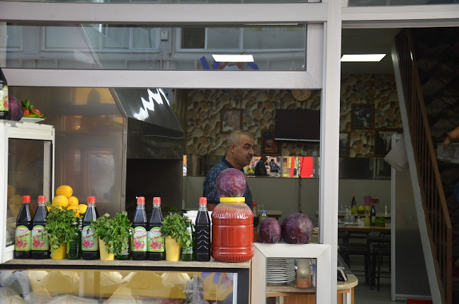 Köfteci Hasan - Gastronomi ve konaklama