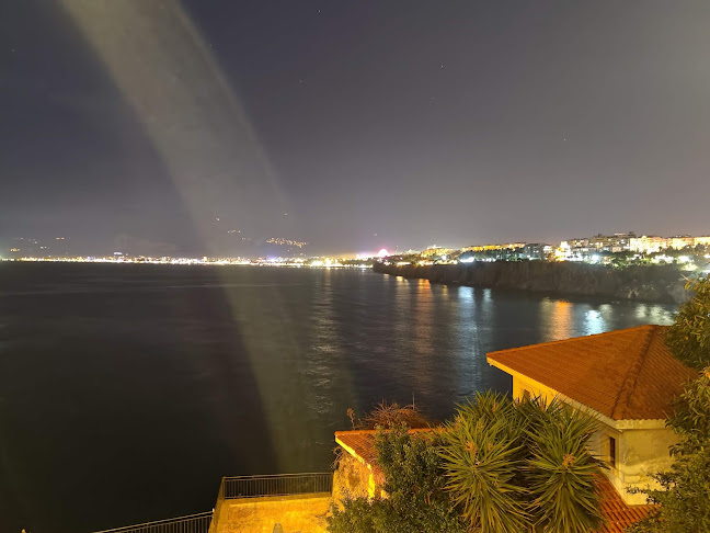 Comentarii opinii despre CASTLE CAFE & RESTORANT