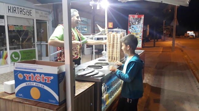 Opinii despre Mustafa Bey Dondurmaları în Konya - Gastronomi ve konaklama