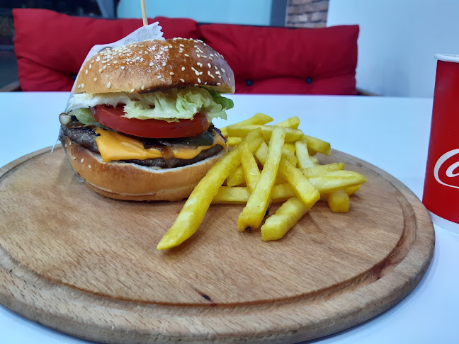 Güzelyurt Mahallesi Orhangazi Caddesi Gülpark Yaşam Evleri No:5BD, 34515 Esenyurt/İstanbul