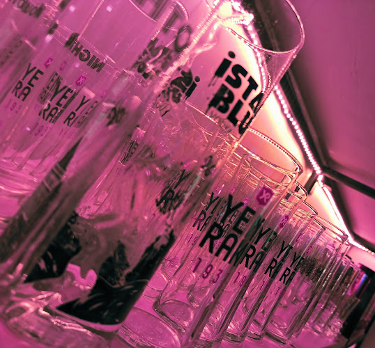 Dukas pub - Gastronomi ve konaklama