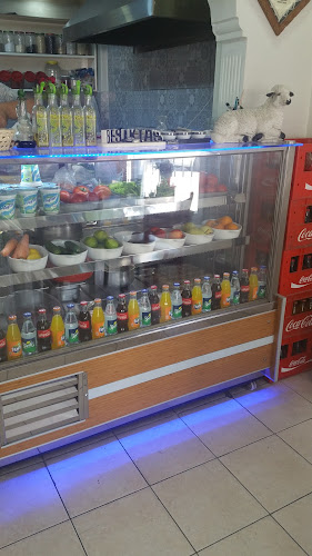 Köfteci İsmet Usta - Bayraklı