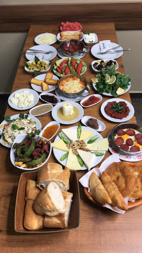 Opinii despre Çakmak Kahvaltı Salonu în Beşiktaş - Gastronomi ve konaklama
