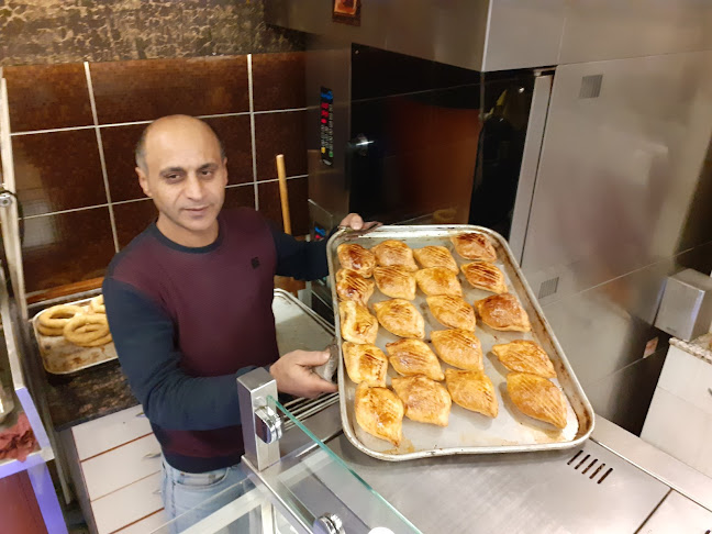 Opinii despre Aydoğan Unlu Mamüller în Bayraklı - Gastronomi ve konaklama