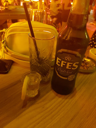 Opinii despre İş cocktail bar în Edremit - Gastronomi ve konaklama