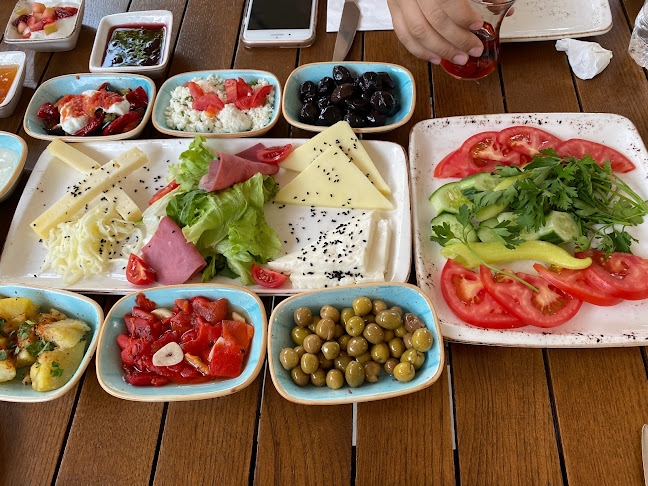 Opinii despre Kafe Mahal în Nazilli - Gastronomi ve konaklama