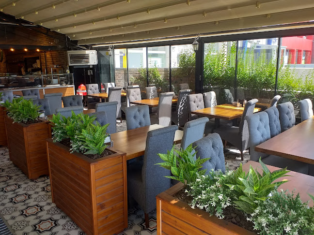 Taş Fırın Cafe, Restaurant, Unlu Mamüller ve Şarküteri - Gastronomi ve konaklama