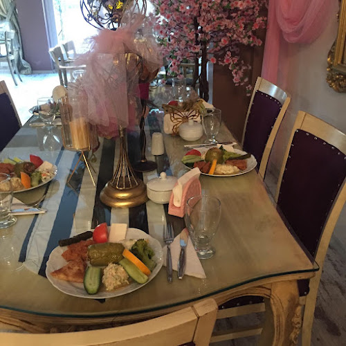 Opinii despre Gönül Bahçesi Cafe în İzmir - Gastronomi ve konaklama