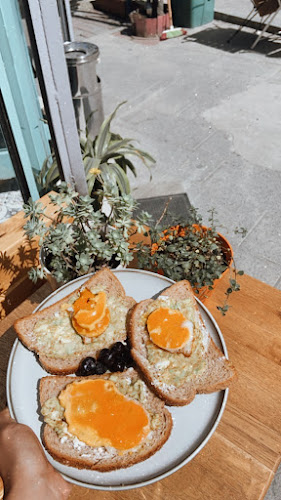 Opinii despre Hug a Mug Coffee House în İstanbul - Gastronomi ve konaklama