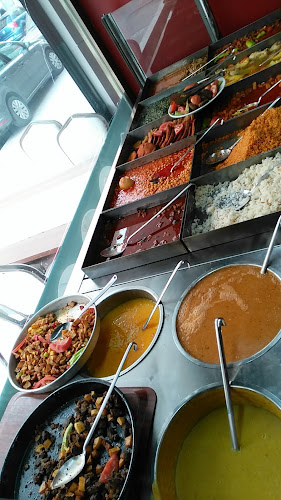 Bol kepçe restoran ev yemekleri - Küçükçekmece