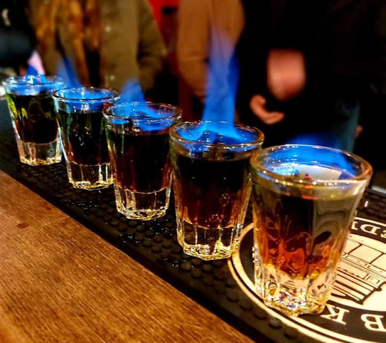 The Bar - Gastronomi ve konaklama