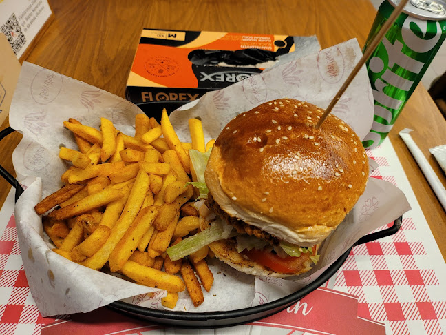 Alien Burger & Chicken