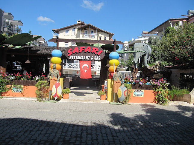 safari rectaurant & bar