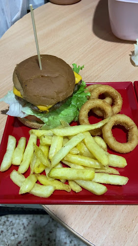 Opinii despre Hanfendi Bahce Cafe în Kartal - Gastronomi ve konaklama