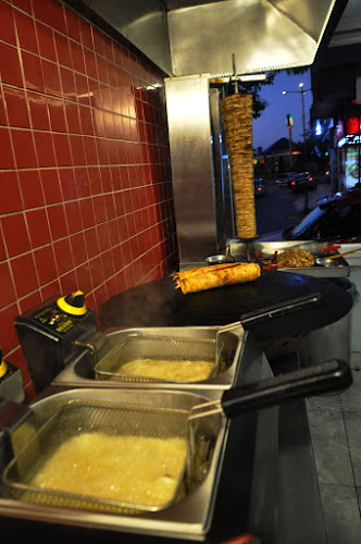 Kümes Chicken Döner Akçaabat - Gastronomi ve konaklama