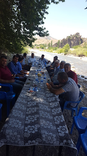 Çınar Aile Çay Bahçesi Canlı Alabalık Tesisi - Sason