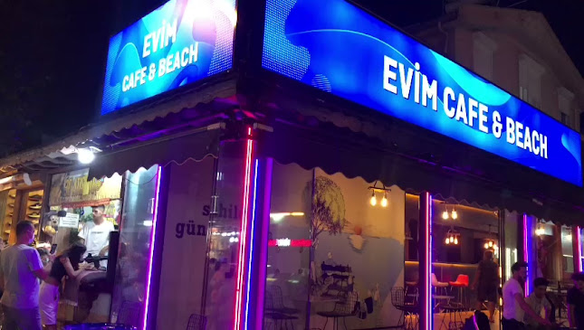Opinii despre Evim Cafe Beach în Edremit - Gastronomi ve konaklama